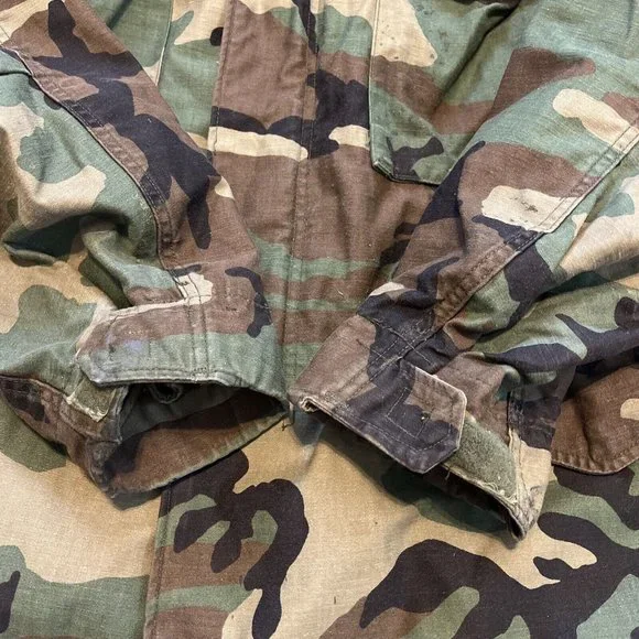 Army Camouflage Cold Weather Field Coat Jacket MEDIUM Reg Full Zip Hidden Hood - Picture 11 of 13